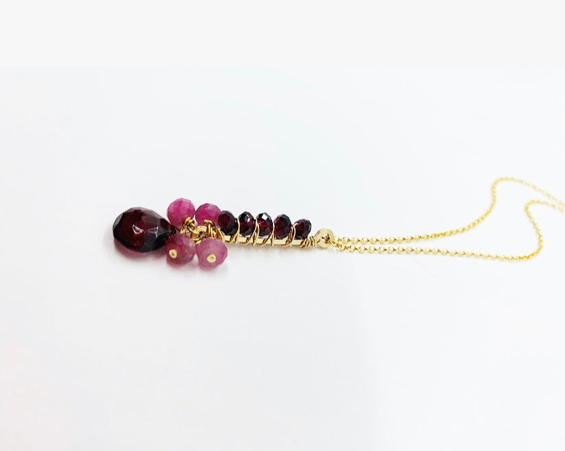 Necklace Curved Droplet Pendant